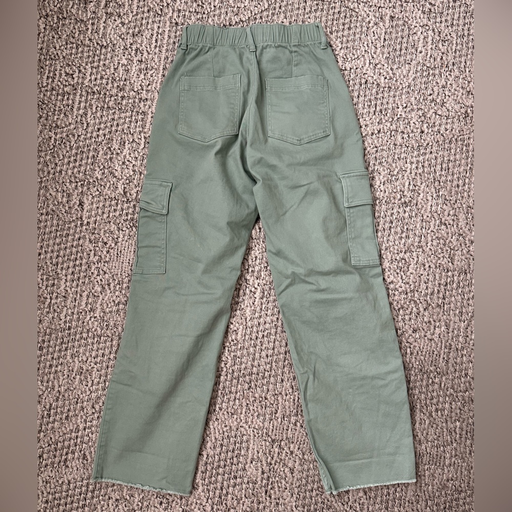 Hollister Utility Frayed Hem Cargo Pants | 00R XS - Picture 4 of 6